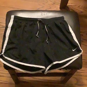 Nike Fit Dry running shorts … medium
